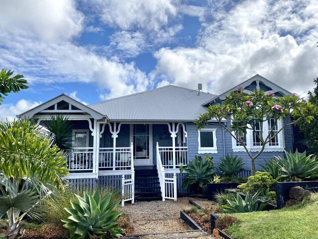 Beautiful Bangalow Queenslander gallery image 2