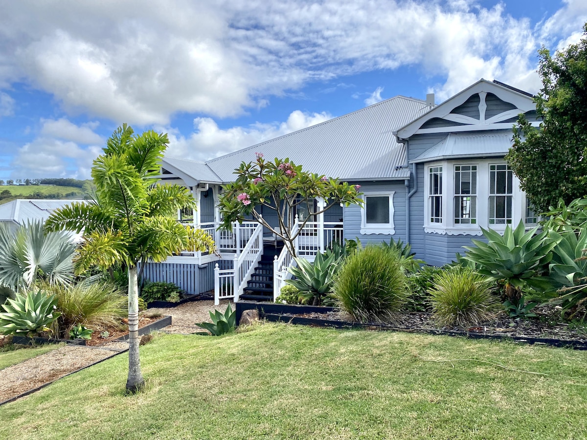 Beautiful Bangalow Queenslander Houses for Rent in Bangalow, New