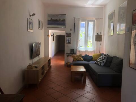 Successful Airbnb property: San Frediano "3rd Floor" quiet and bright in Florence