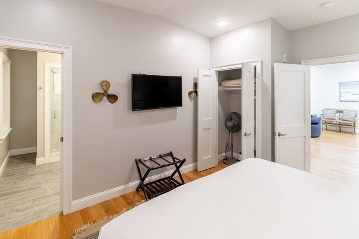 Spacious Top Floor Apartment, St. Mary Church View gallery image 4