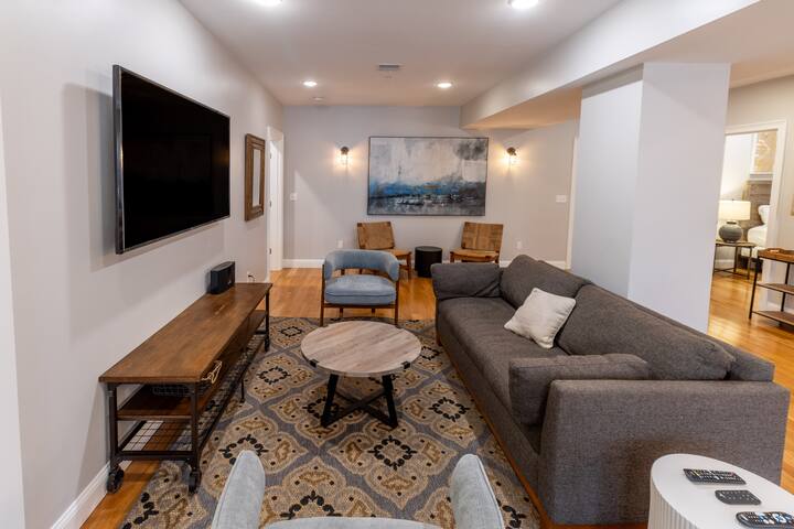 3 Beautiful Bedrooms and Open Living Area gallery image 3