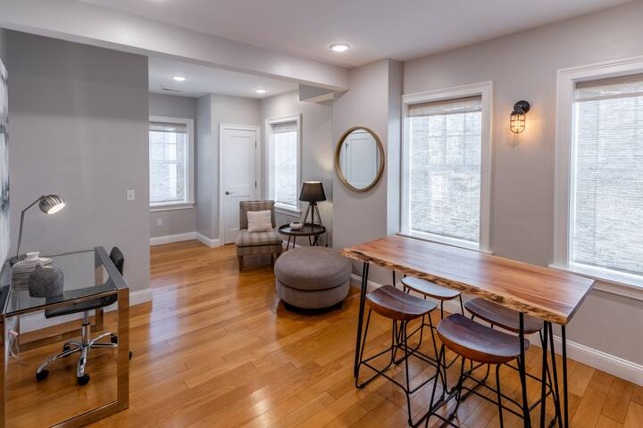 3 Beautiful Bedrooms and Open Living Area gallery image 5