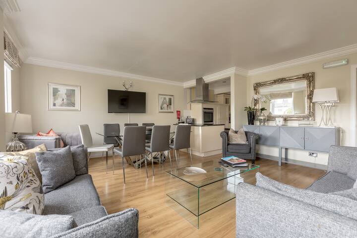 Stunning Apartment Close To Edinburgh City Centre