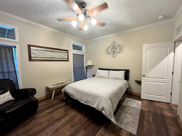 غرفة النوم الرئيسية