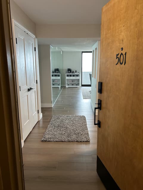 Popular Airbnb listing: Oceanfront Beauty 5th floor 3 Bedroom 2 Bath in Daytona Beach