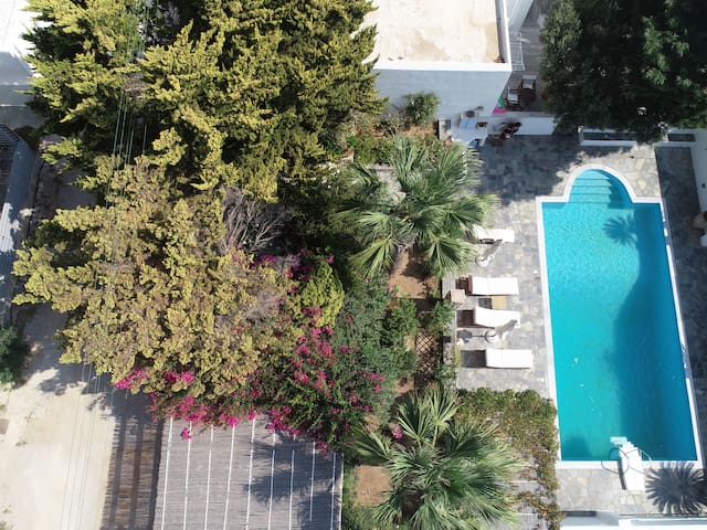 NAOUSA BREEZE VILLA