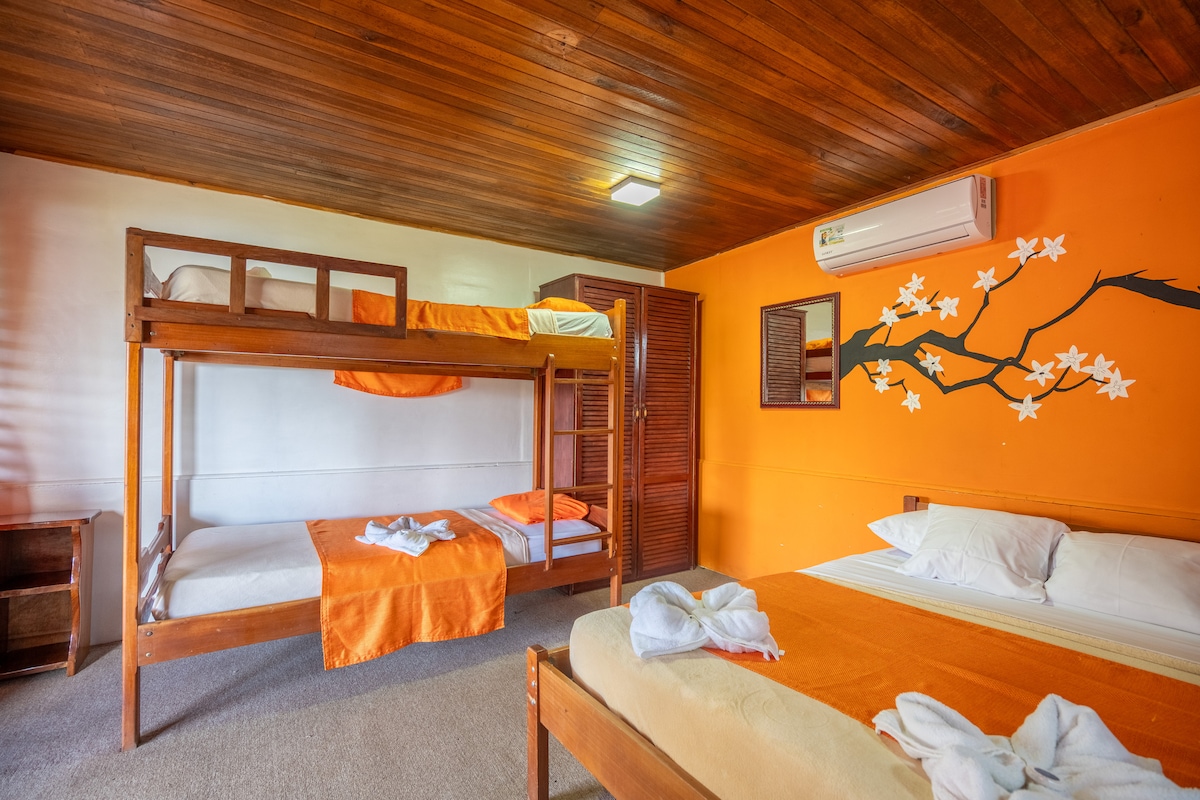 Studio in Miramar — 1 bedroom vacation rental in Miramar