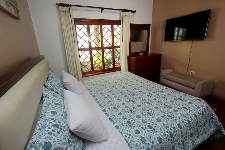 غرفة النوم 1