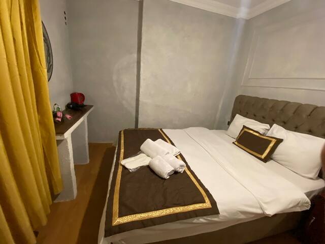 Apartment for Groups, Old City Center15 pax gallery image 3