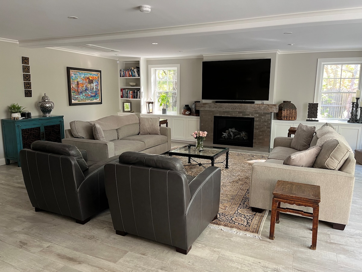 Top Airbnb: Hidden Vineyard - 5bd, Heated Pool, Spa & Sauna in Edgartown