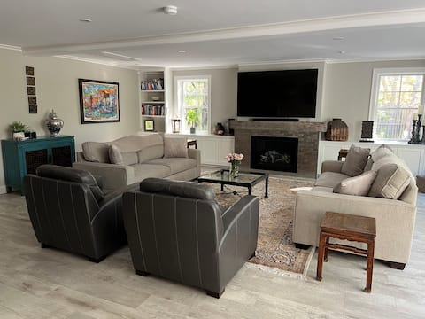Top Airbnb: Hidden Vineyard - 5bd, Heated Pool, Spa & Sauna in Edgartown