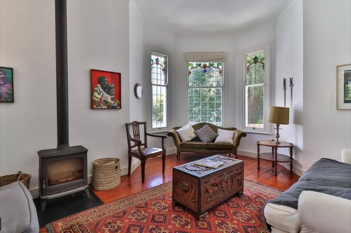 Victorian house with spectacular views gallery image 3