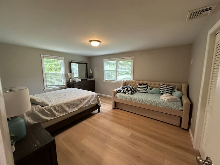 საძინებელი 4