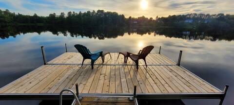 Magnifique updated lakefront chalet (CITQ #300310)
