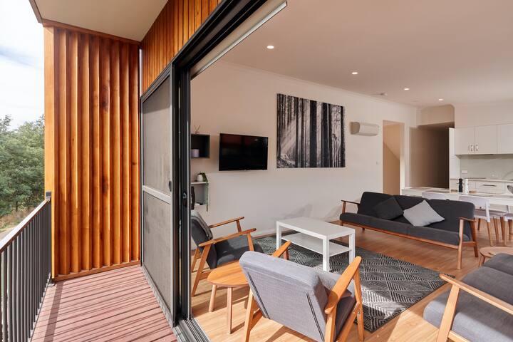 Tin Mountain – Unit 2 gallery image 4