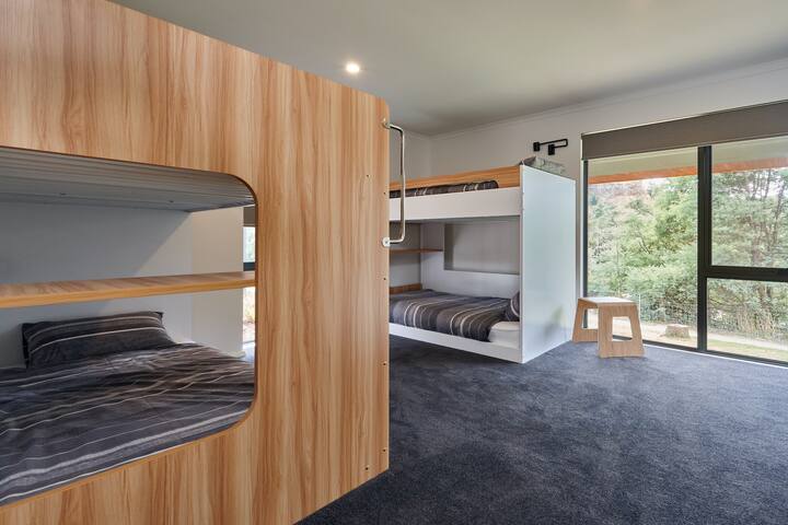 Tin Mountain – Unit 2 gallery image 5