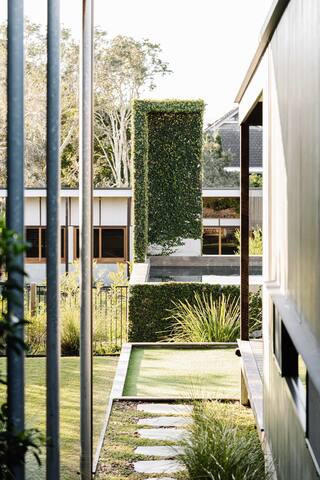 Banksia House at Kings Beach – a relaxing oasis gallery image 4