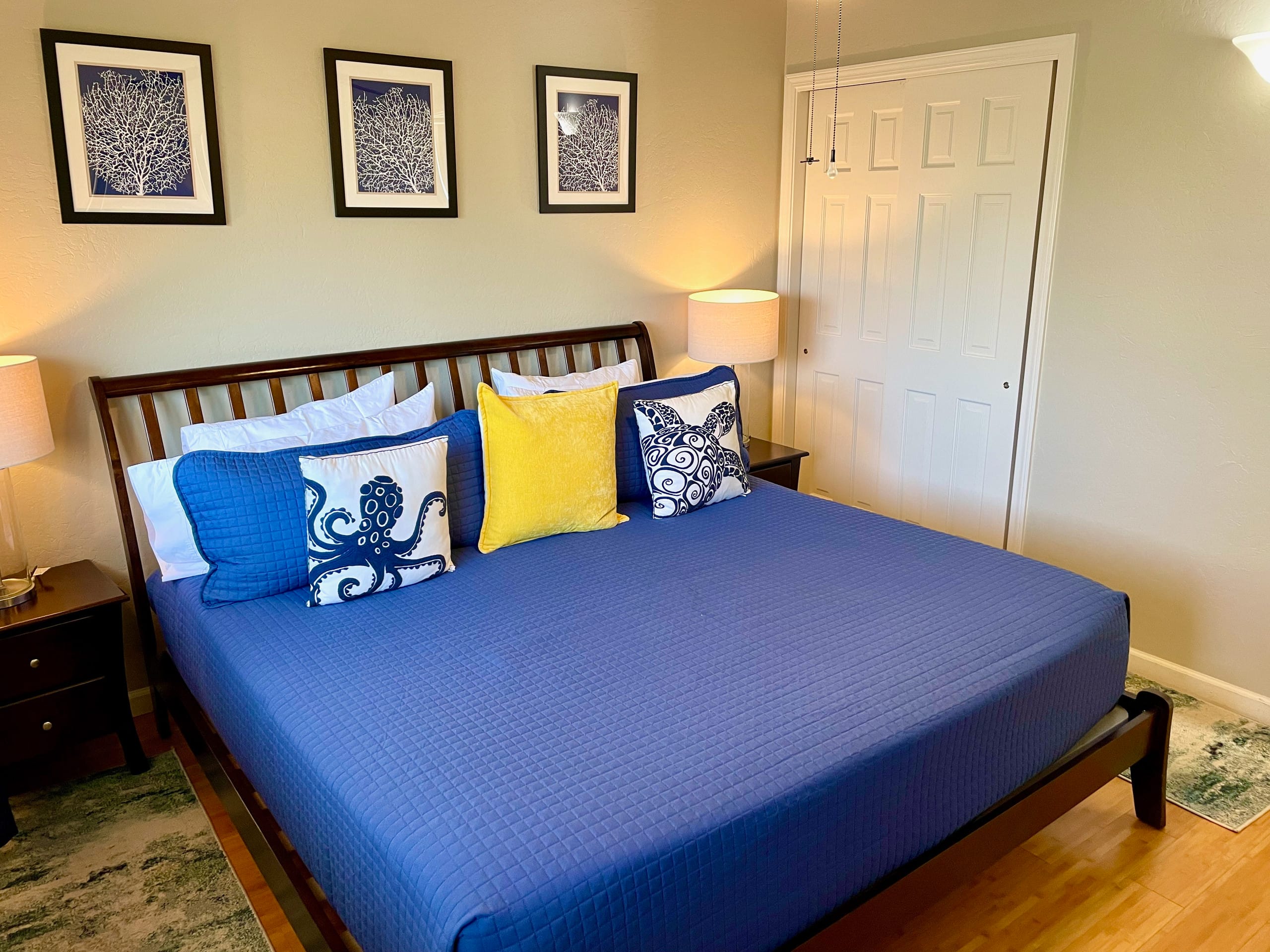 Condo in Kailua-Kona · ★4.96 · 2 bedrooms · 4 beds · 2 private baths - Image 8