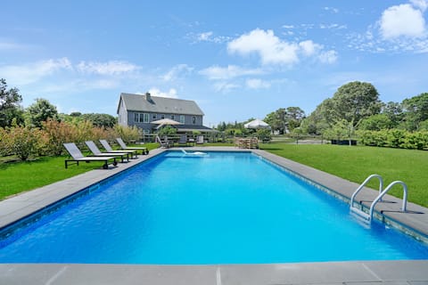 Family Property with Pool, Hot Tub, and Pond