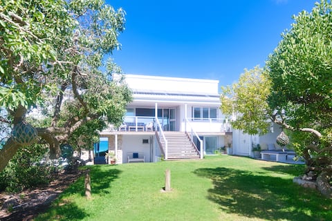 Seabreeze - Beachside Relaxation at its Finest