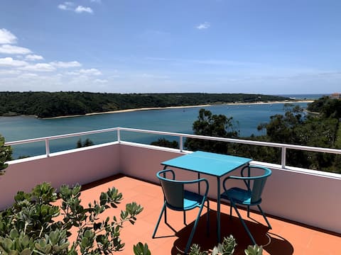 Studio with Private Terrace~ River&Sea View (Blue)