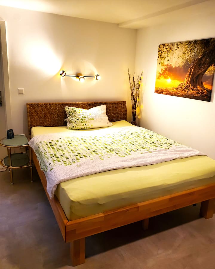 Спално 
легло за 2 - ма души 160 х 200