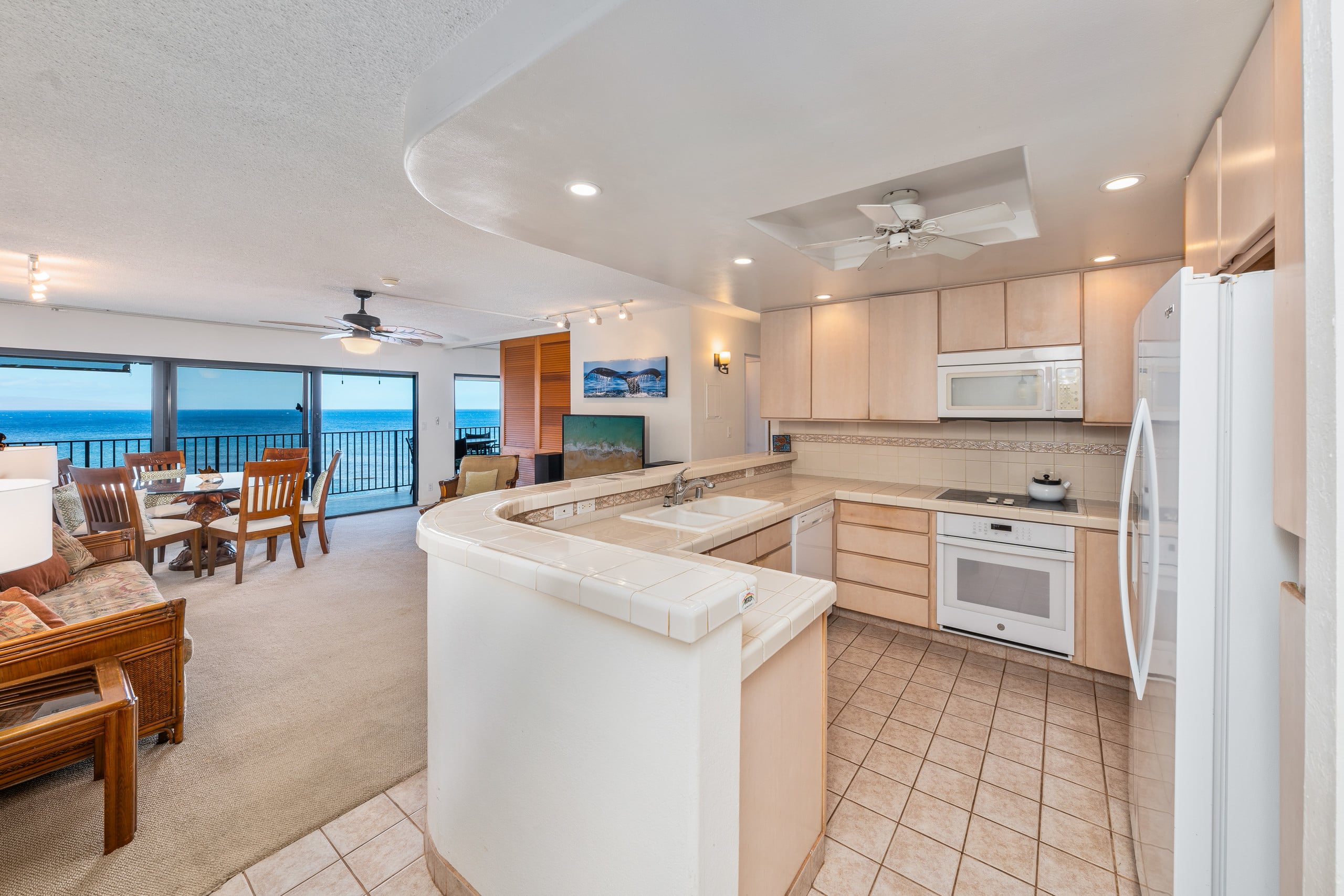 Condo in Lahaina · ★4.8 · 2 bedrooms · 4 beds · 2 baths - Image 4