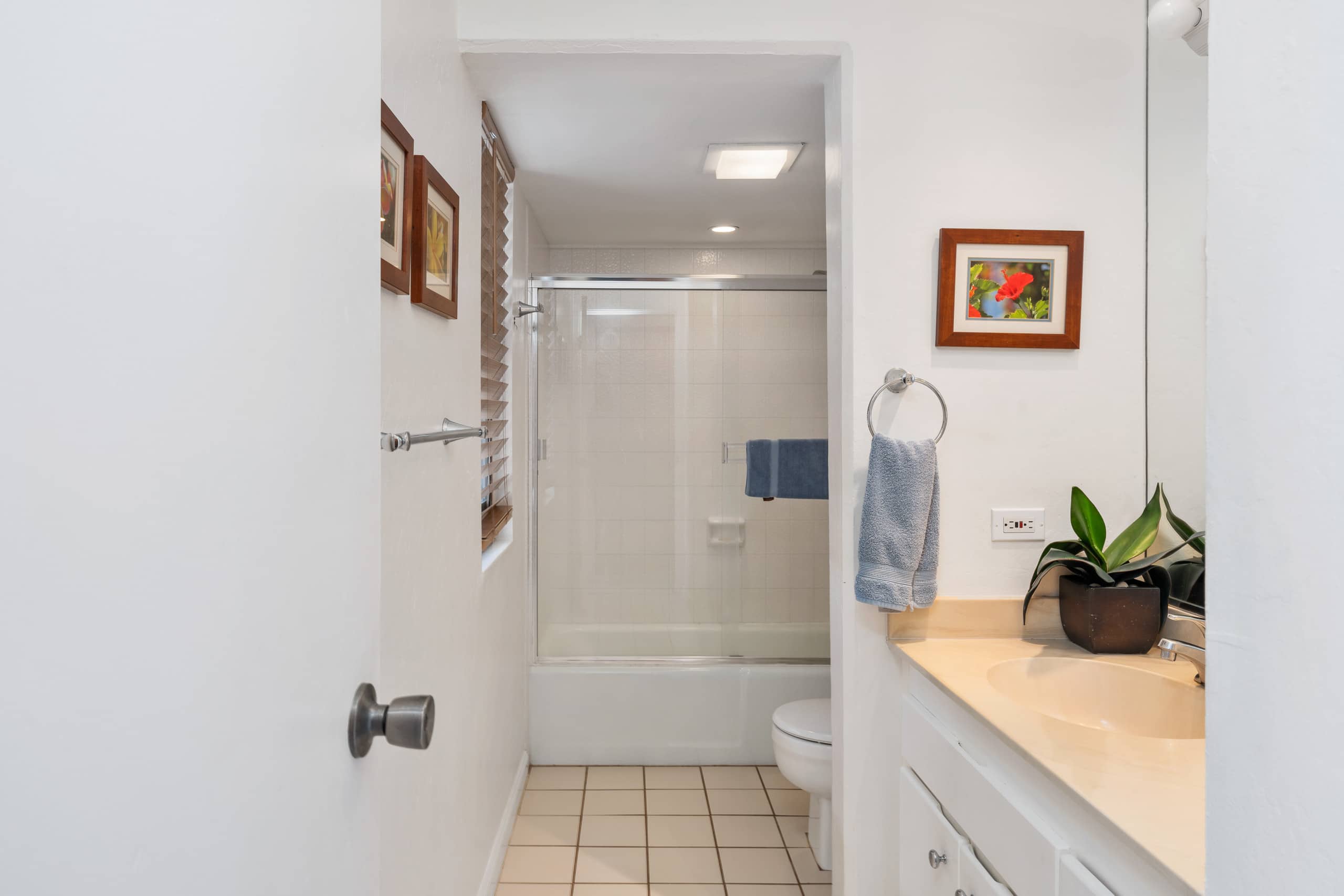 Condo in Lahaina · ★4.8 · 2 bedrooms · 4 beds · 2 baths - Image 18