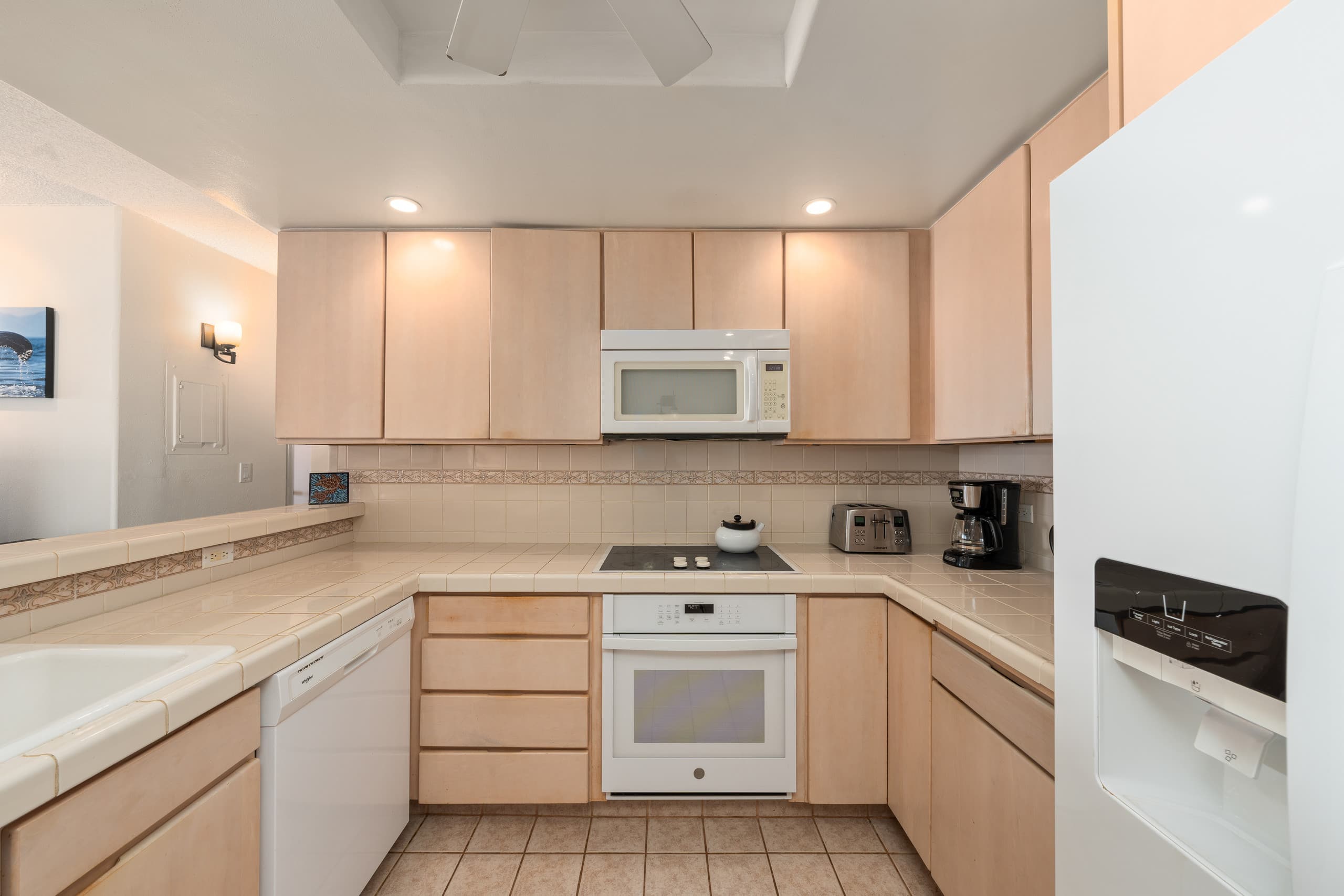 Condo in Lahaina · ★4.8 · 2 bedrooms · 4 beds · 2 baths - Image 7