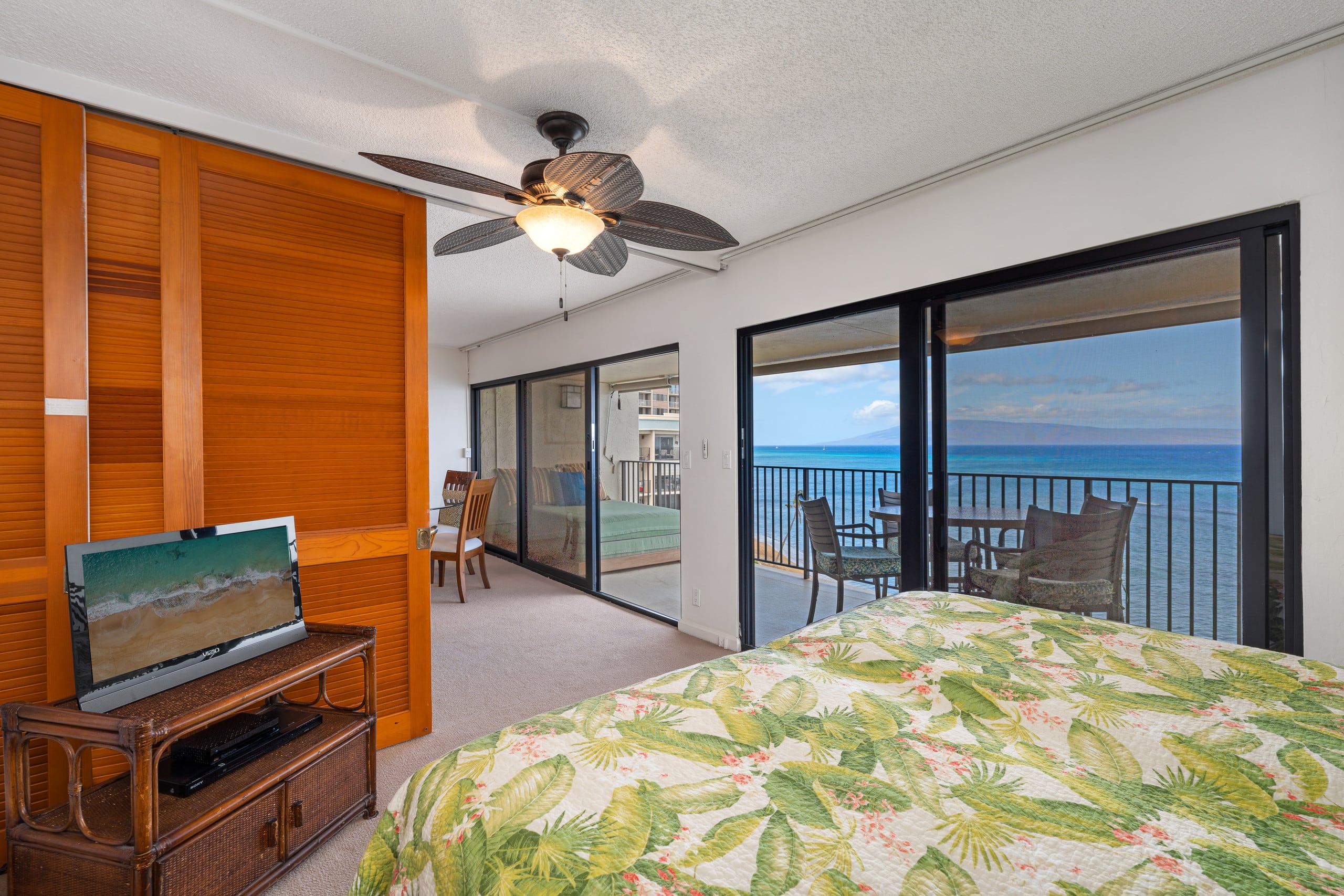Condo in Lahaina · ★4.8 · 2 bedrooms · 4 beds · 2 baths - Image 12