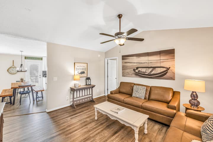 Linens Included/dog Friendly "Oak Island Oasis" - Oak Island, NC
