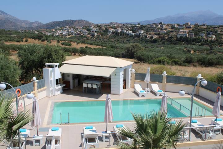 Nefeli Villa, 60m2 Private pool, Playground