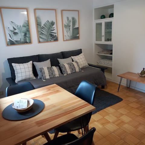 Popular Airbnb listing: Brand new Apt. in perfect location - City Centre in Comuna 1