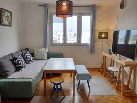 Private room&lounge (30m2) near Paris