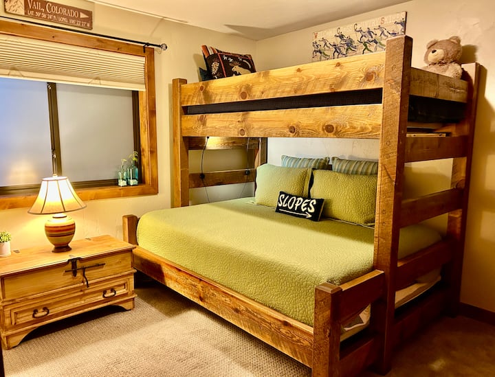 Comfy new mattresses on this bunkbed. Twin bed over a queen, sleeps three.