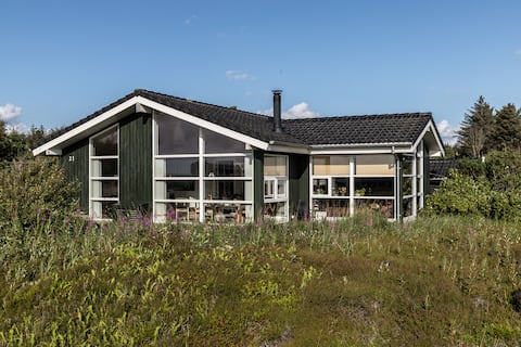 Top Airbnb: 2 pers. cottage 100 m from Limfjorden in Region Nordjylland