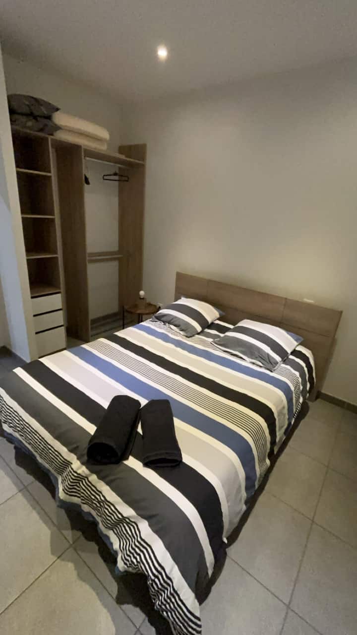 საძინებელი 1