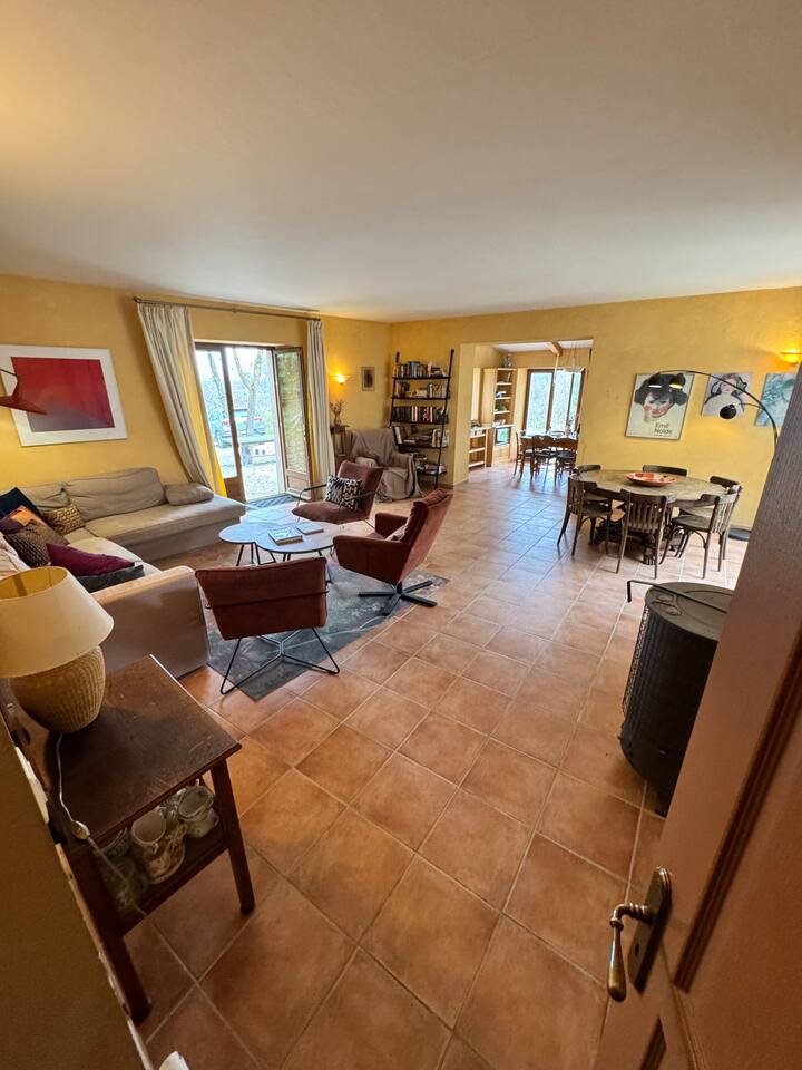 Maison En Pierre Typiquement Drômoise Avec Piscine - ibis Montélimar Nord
