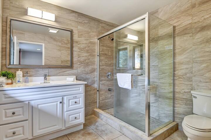 旧金山机场附近Millbrae高级住宅区温馨舒适十床五套房别墅 gallery image 3