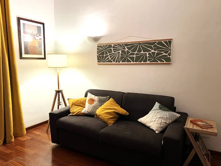 客厅配有大沙发床（双人）。 这是一个私密的角落，您可以在阅读书籍放松身心，也许是在城市里忙碌的一天后。