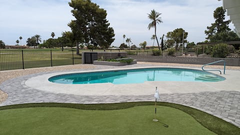 Quiet Desert Oasis