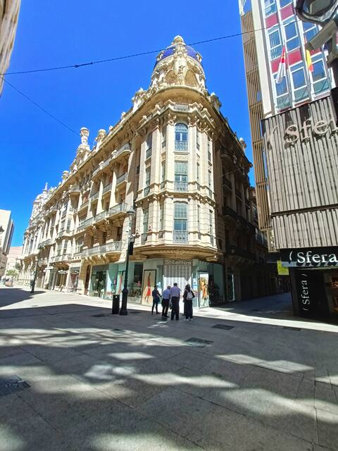 Apartment in the heart of Albacete with garage.