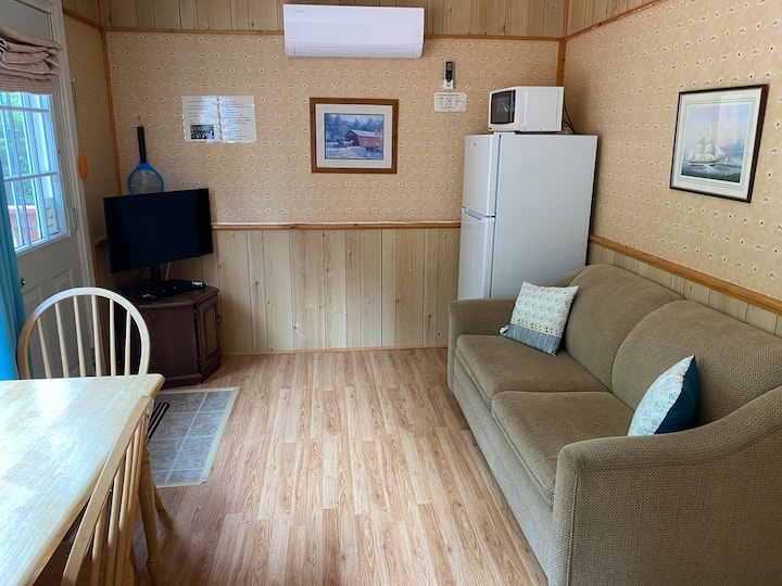Parkside Suite #4 - Short Walk To The Beach - Stanhope, PE, Canada