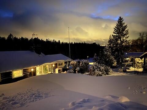 Cozy winter retreat: fireplaces, sauna & hot tubs