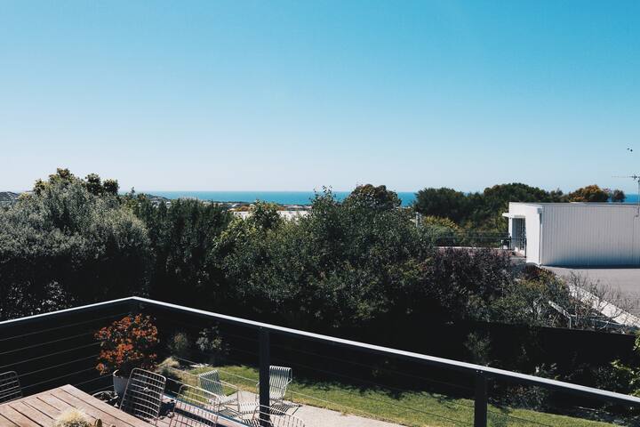 Light filled home with ocean views + pool gallery image 5