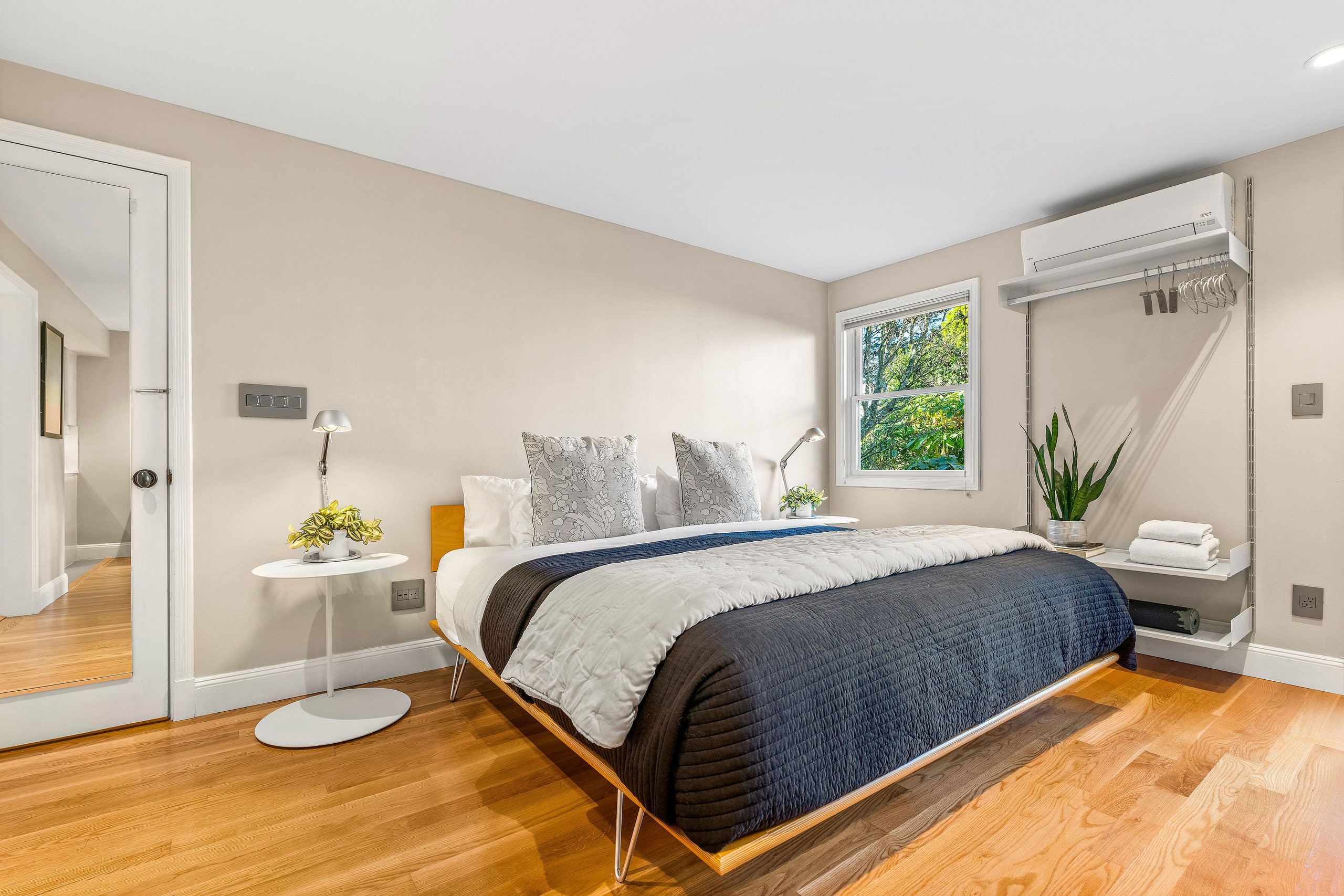 Condo in San Francisco · ★4.98 · Studio · 1 bed · 1 bath - Image 6