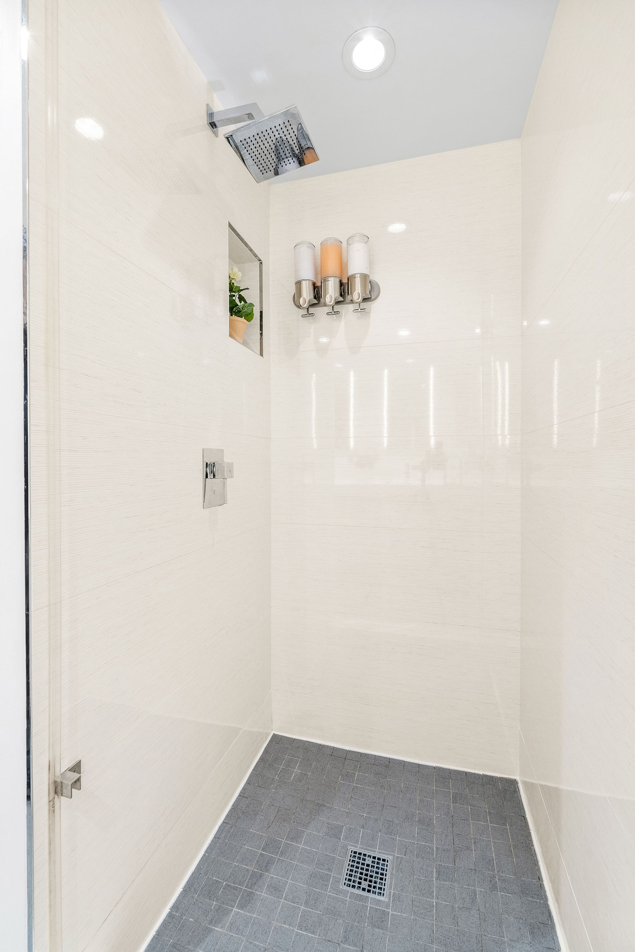 Condo in San Francisco · ★4.98 · Studio · 1 bed · 1 bath - Image 20