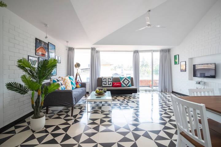 Living room image 9