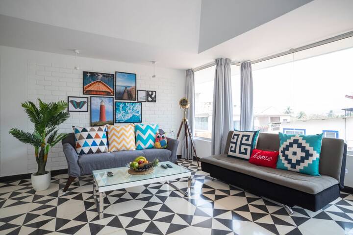 Living room image 7
