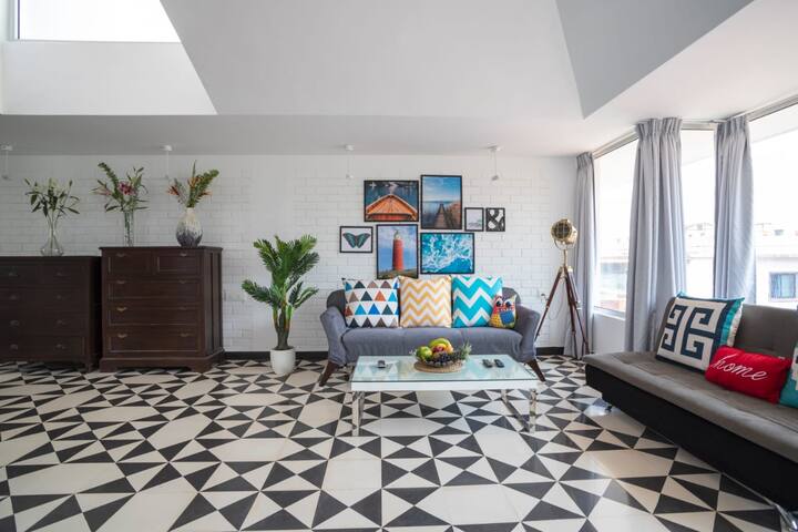 Living room image 5